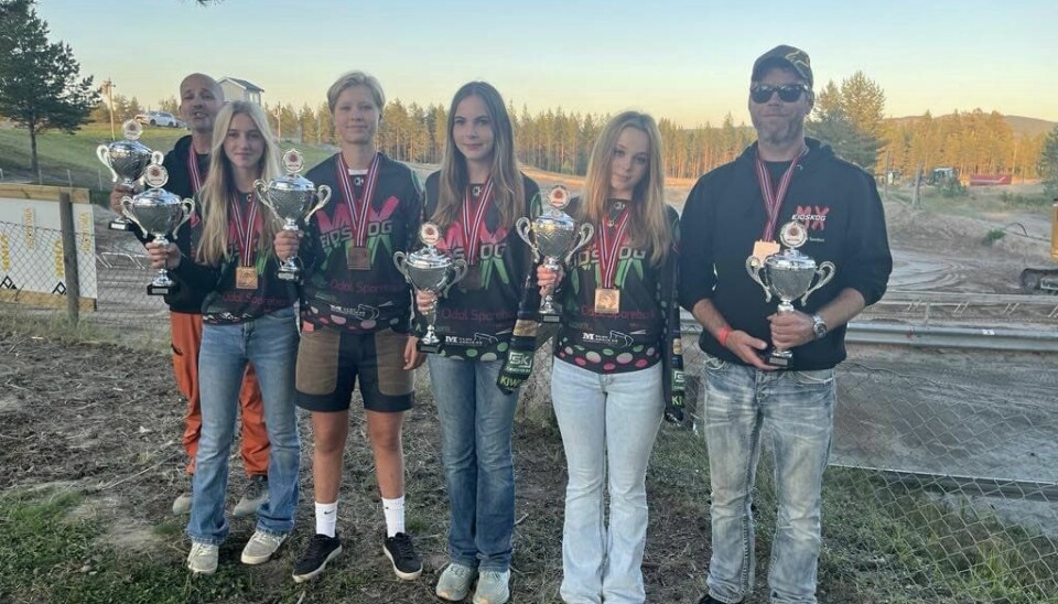 Eidskog MX stakk av med to pallplasser i årets lag-NM. Det er første gang klubben kommer på pallen. I jenter 13-15 år var det Jenny Halle og Ida Hedum som representerte Eidskog, mens på damelaget var det Tiril Ottesen og Evina Engh som sørget for medaljefangsten.