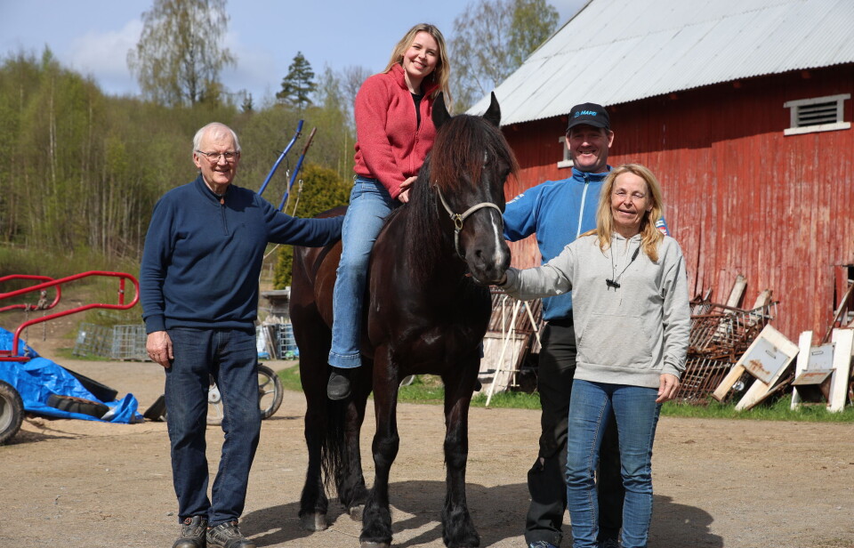 Bjørn, Marie, Bård og Sølv Humborstadi stiller alle til start på 1. mai travet på Magnor.
