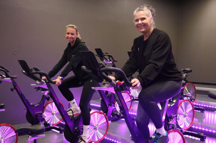 Begge har vært kreftsyke, nå trår de til med «rosa spinning»