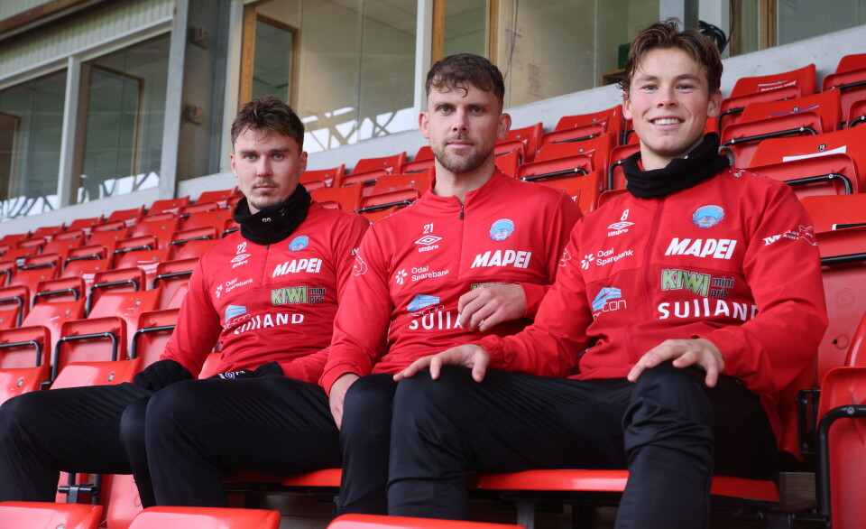 Hovedtribunen er utsolgt. Ludvig Langrekken, Daniel Lysgård og Jesper Grundt håper at resten av feltene også ikke kommer til å ha et tomt sete lørdag.