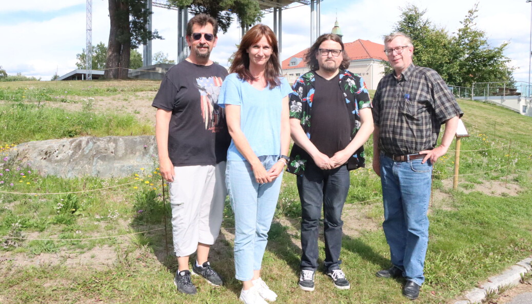 Ovlien og Roos har besøk av Stine Raaden og Pål Terje Antonsen i ukens Kulturstreif. Ovlien og Roos har besøk av Stine Raaden og Pål Terje Antonsen i ukens Kulturstreif.