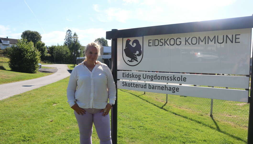 Kjersti Regine Westeng, rektor ved Eidskog ungdomsskole, skal gjøre så godt hun kan for å markere endt skolegang.