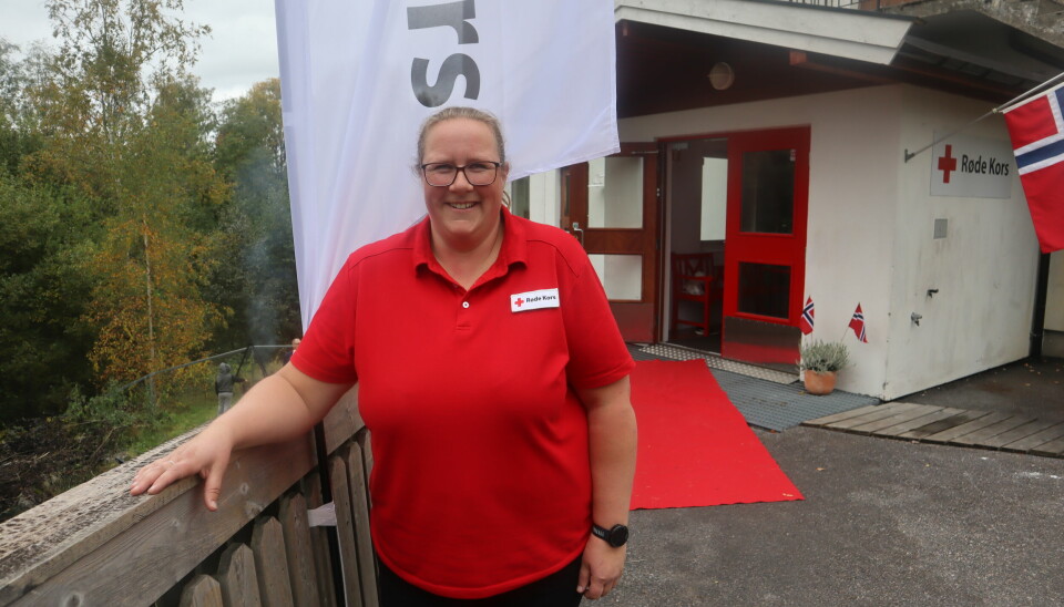 Lokalforeningsleder Rannei Maria Solheim smiler bredt for åpningen av deres nye lokalet.