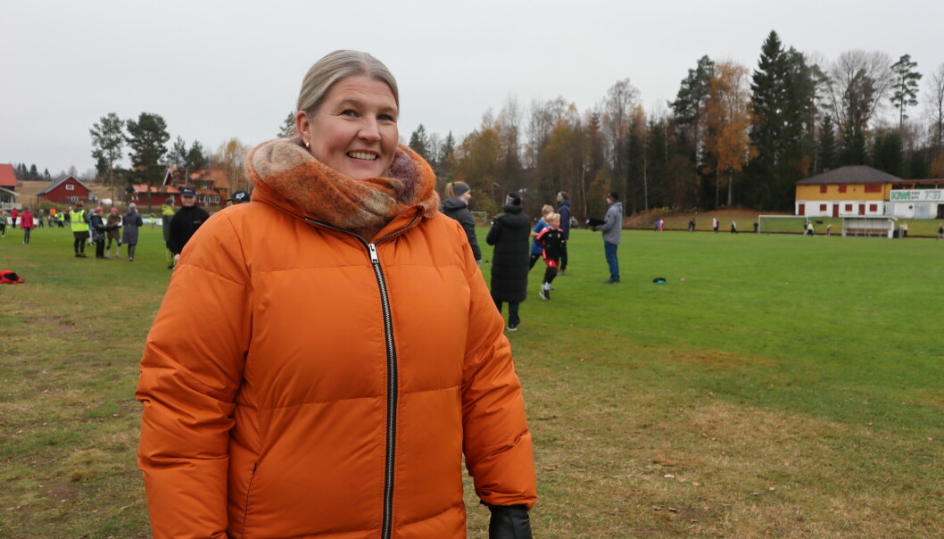 Assisterende rektor ved Skotterud barneskole, May Nordseth, er imponert av distansene barna løper.