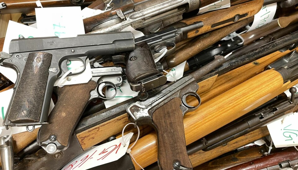 Mange leverer inn våpen til politiet under våpenamnestiet