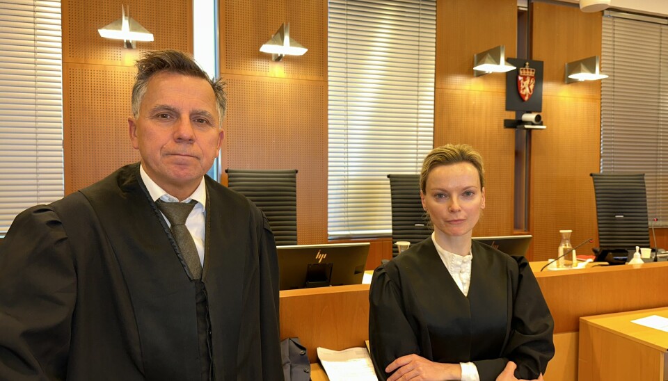 Advokatene Ole Petter Drevland og Jurgita Zajanckauskaite forsvarer den narkotikatiltalte eidskogingen. Han nekter straffskyld, og har nektet å forklare seg til politiet.