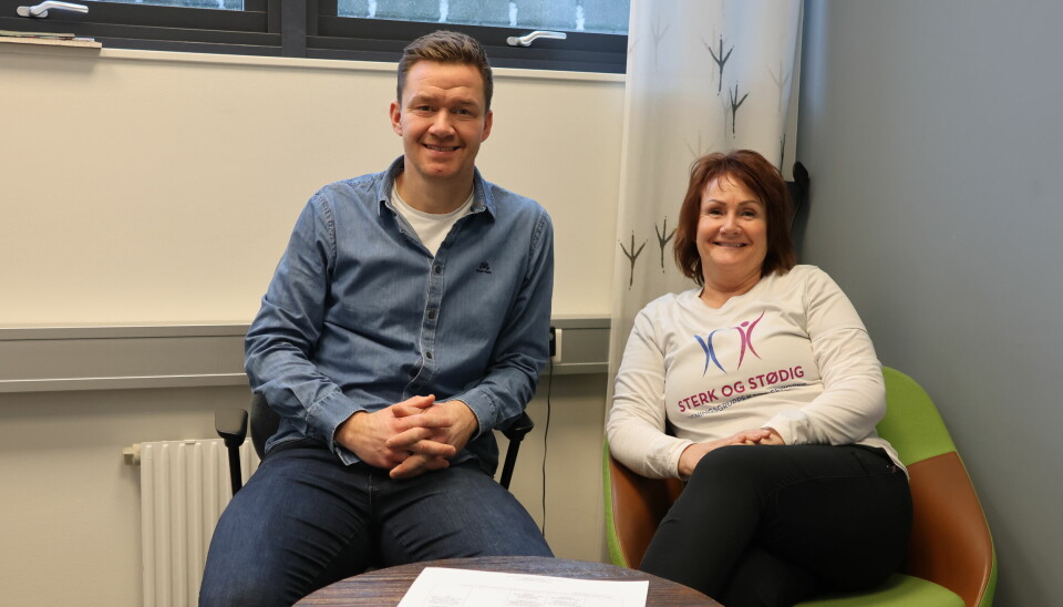 Frisklivsveileder Petter Linstad og instruktør Gunn-Marit Fjellskolgen i Frisklivssentralen i Eidskog forteller om hvilke tilbud de kan tilby til Eidskogs befolkning.